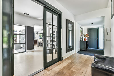 Come le porte a scomparsa trasformano l’abitare contemporaneo