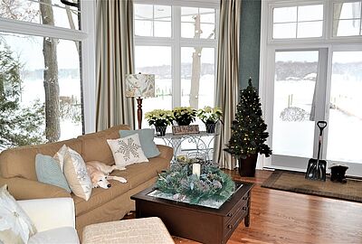 Come i vetri scorrevoli creano un open space tra soggiorno e terrazza