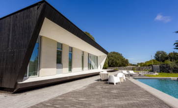 Villetta a Valverde (CT): design contemporaneo ed efficienza energetica