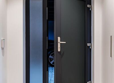 Deceuninck Italia - Porte in PVC