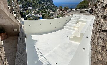 Impermeabilizzazione in uno scenario unico: una piscina pensile a Capri (NA)